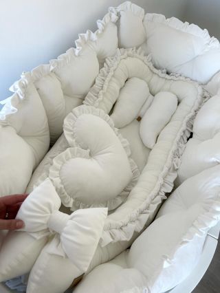 Je libo maxi hnízdečko s volánkem? A nebo raději všechno?😍 Vše vám splníme♥️ Maxi hnízdečko, prošívaný polštářkový...