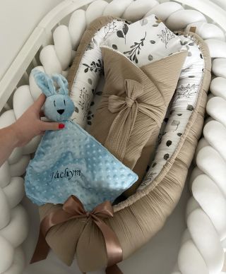 tyto dny kvalitně vyfotit reálný odstín barev je pro mě nesplnitelnej úkol💆🏻‍♀️ Jáchymkovi jsme ušili výbavičku z naší...